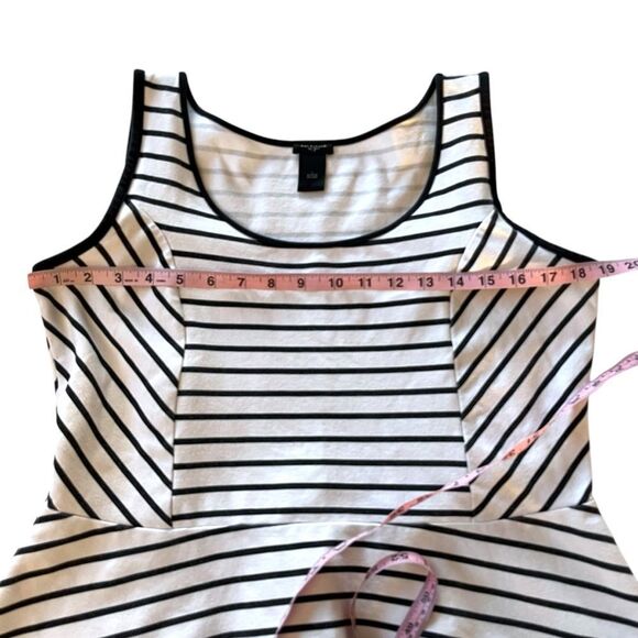 Ann Taylor Striped Sleeveless Peplum Top - Picture 3 of 6